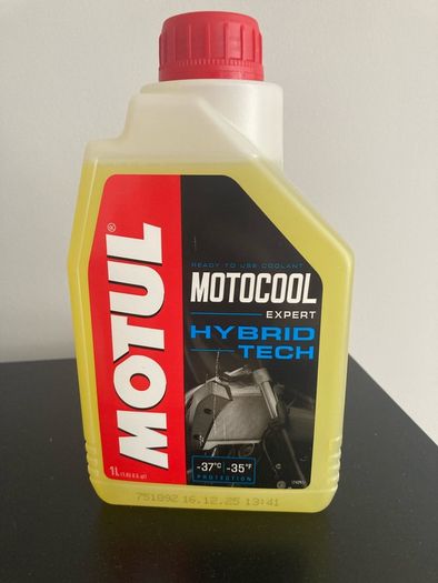 Motul Motocool Expert Hybrid Tech