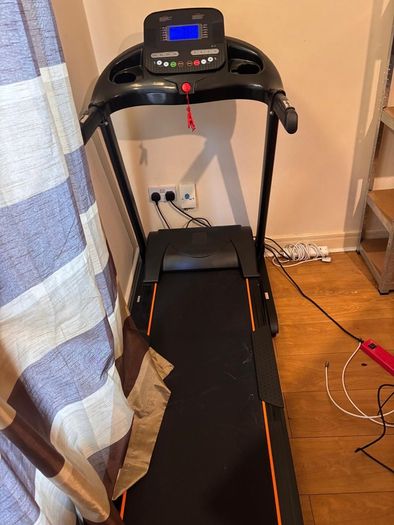 cross trainer and treadmill