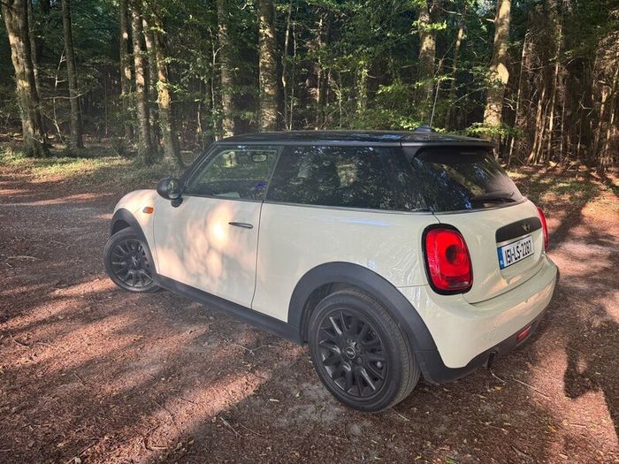 Stunning Mini One 1.2 turbo