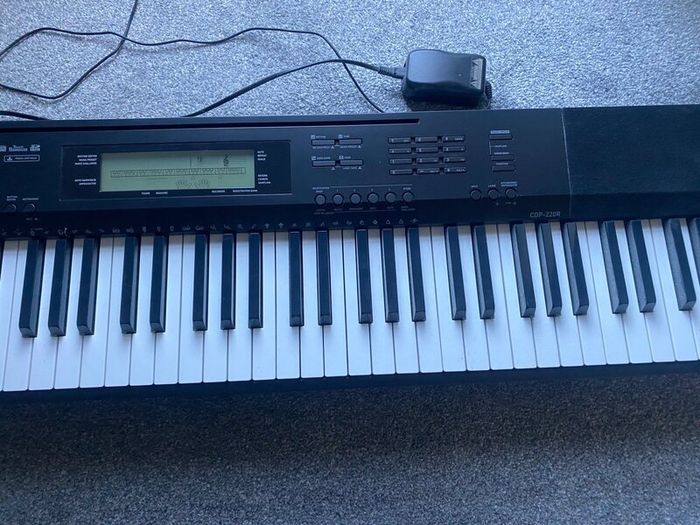 Casio CDP-220R Electric Piano