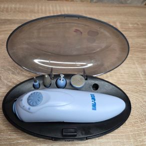 Manicure and pedicure set, battery operated