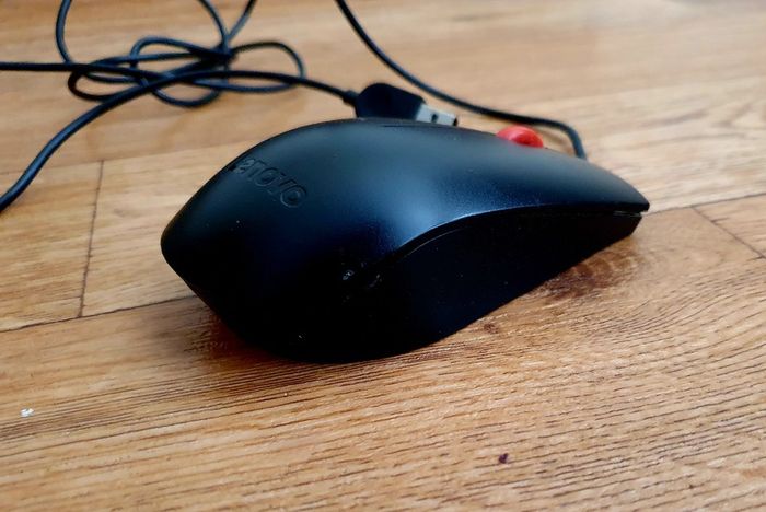 Lenovo Wired USB Mouse - Red Scroll Wheel