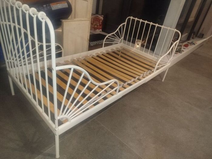 Child's bed