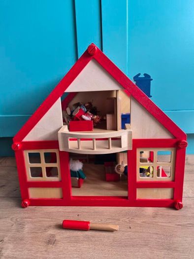 Vintage Dollhouse