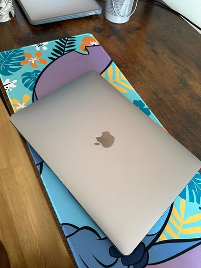 MacBook M1