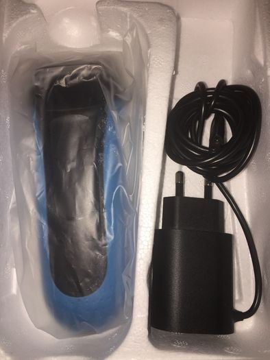 Braun Series 3 ProSkin 3010s Rechargeable Wet Dry Electric Shaver, blue The Braun Series 3 ProSkin rechargeable electric foil shaver/razor provides