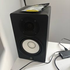 Two Yamaha HS 5 Active Powered Studio Monitors Bundle 140 for both