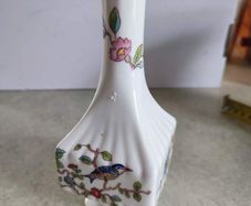 Rare find 1980 AYNSLEY Bone China PEMBROKE 7 Inch Bud Vase with Gold Trim Made in England