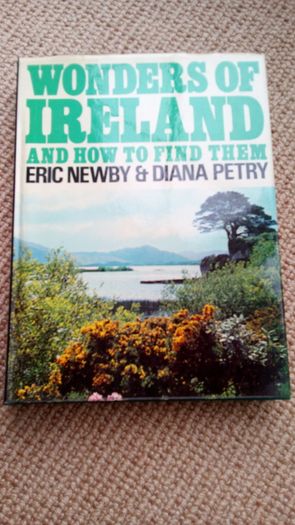 Wonders of Ireland. Newby & Petry.