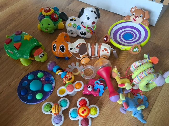 Mix of baby & toddler toys