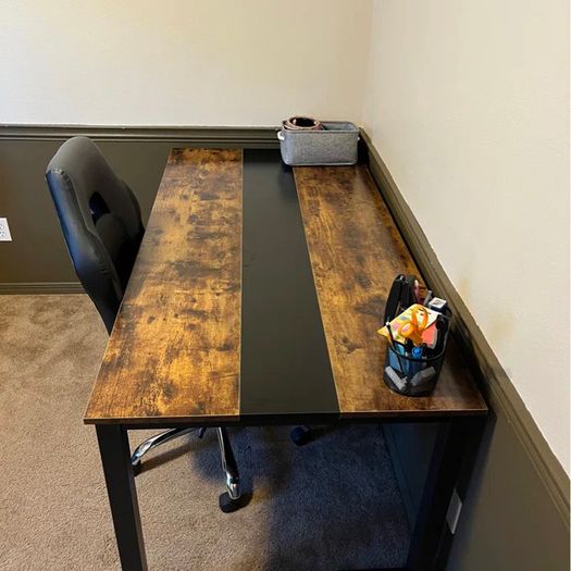 Computer desk
