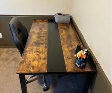 Computer desk