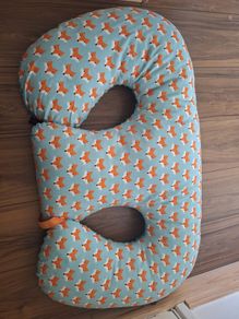 Twin feeding pillow