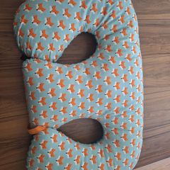Twin feeding pillow