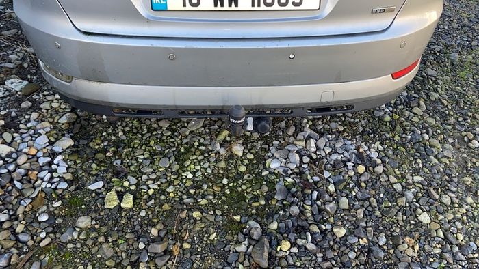 Ford Mondeo mk4 2010 rear bumper complete with parking sensors