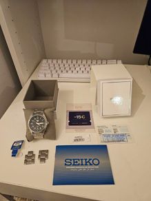 Seiko 5 arabic dial in jet black perfect condition never worn