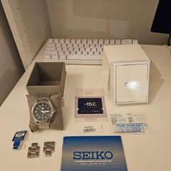 Seiko 5 arabic dial in jet black perfect condition never worn