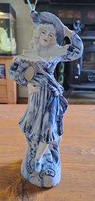Blue and white figurine vintage hollow inside