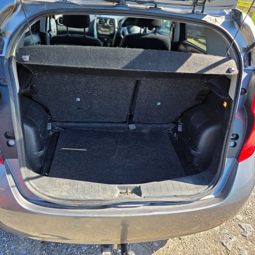 Very low milage. Nissan Note 2015