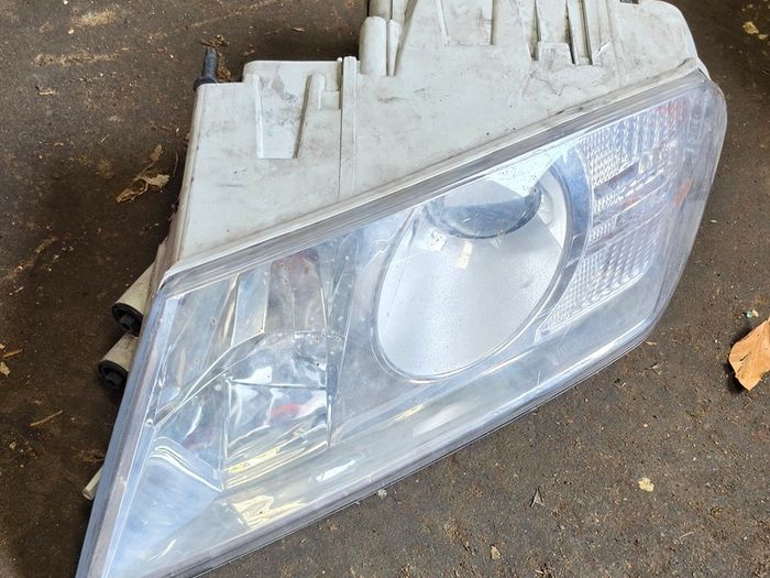 Skoda Octavia 2004 to 2008 xenon headlight