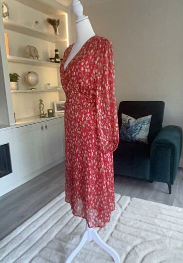 Beautiful Brand-New Ladies Red Rose Dress from Carraig Donn