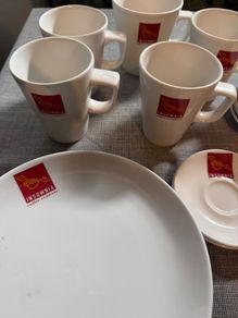 Plates and Mugs Insomnia 26 pieces