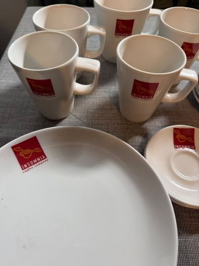 Plates and Mugs Insomnia 26 pieces