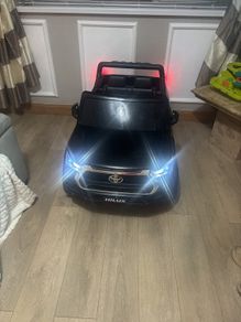 Toyota Hilux 12V Electric Ride On Jeep Black