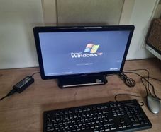 Advent AIO-1O0 all-in-one desktop computer Windows XP