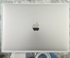 Apple Macbook Pro  2017 Excellent Condition. Intel i5-6267U 2.9GHz 8GB RAM