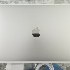 Apple Macbook Pro  2017 Excellent Condition. Intel i5-6267U 2.9GHz 8GB RAM