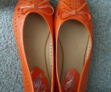 Flats/ shoes