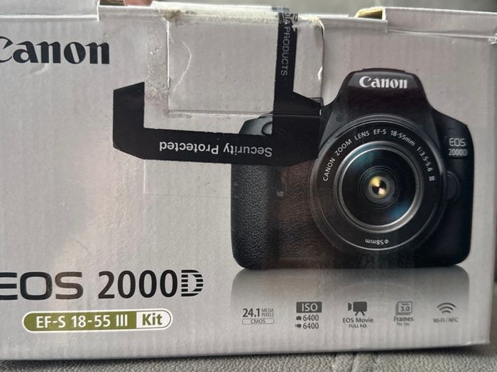Canon 2000D, 18-55mm Zoom lens