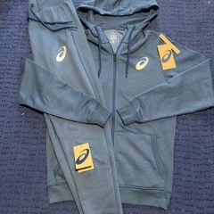 S mens Asics tracksuit Brand new