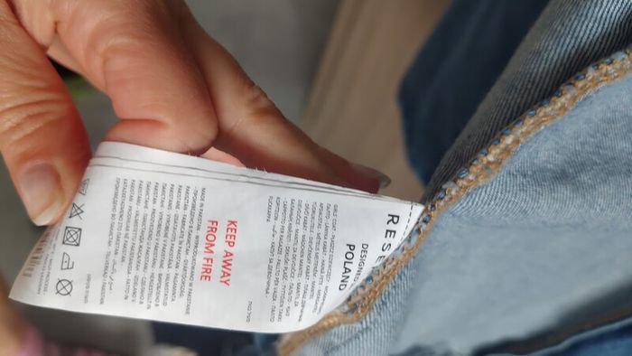 New jeans coat size fits XS s