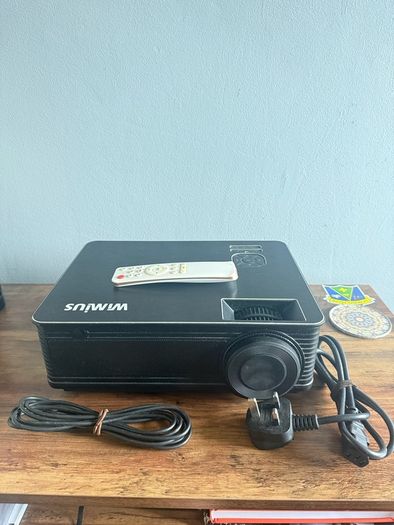 WiMiUS P18 Full HD Projector