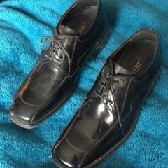 New hidden 'height' shoes uk8