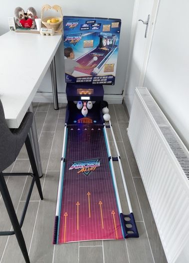 Bowling alley