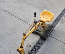 Toy Metal Digger
