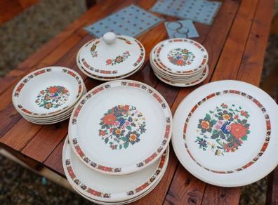 1970s Carrigdhoun Pottery Set