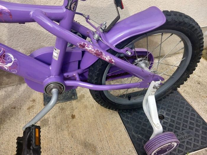 Kids sweet bike size 16 inch wheels
