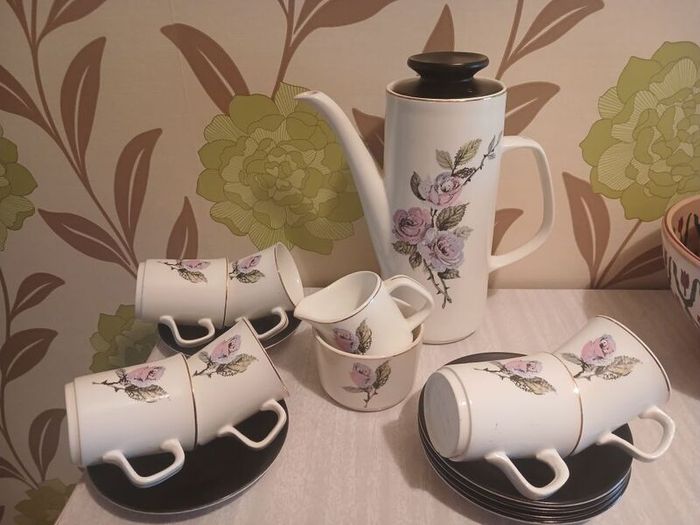 J&G Meakin Coffee set Daydream