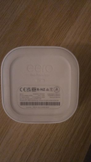 Amazon eero 6 mesh Wi-Fi router | 900 Mbps Ethernet | Coverage up to 140 m2 | Connect 75+ devices!