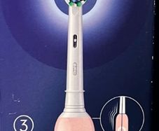 Oral B Pro 1 Braun Electric Toothbrush brand new