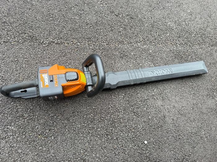 Worx 56V Max Lithium cordless hedge trimmer/cutter