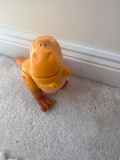 The Good Dinosaur TOMY Action Figure Nash approx. 22 cm. Used Damaged Please see photos