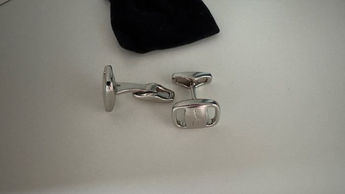 Cufflinks