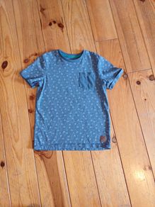 Age 8-9 Blue Teeshirt