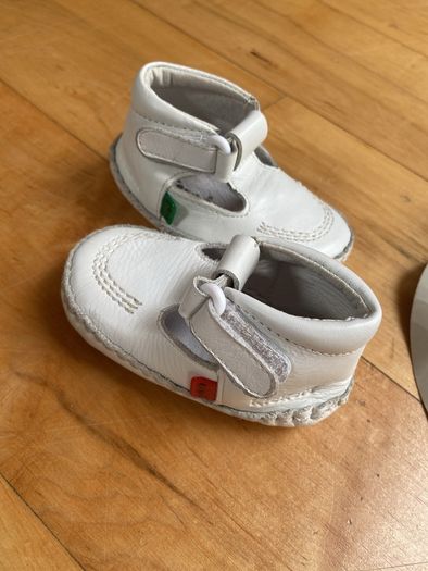 Kickers white leather christening baby booties 0-9 months