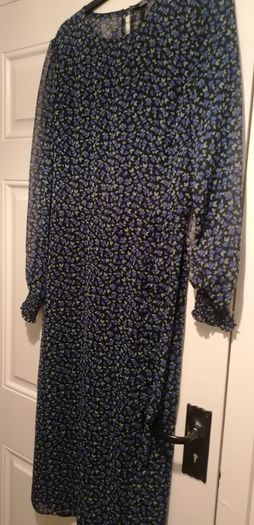 dress size 12 elasticated back slight slit